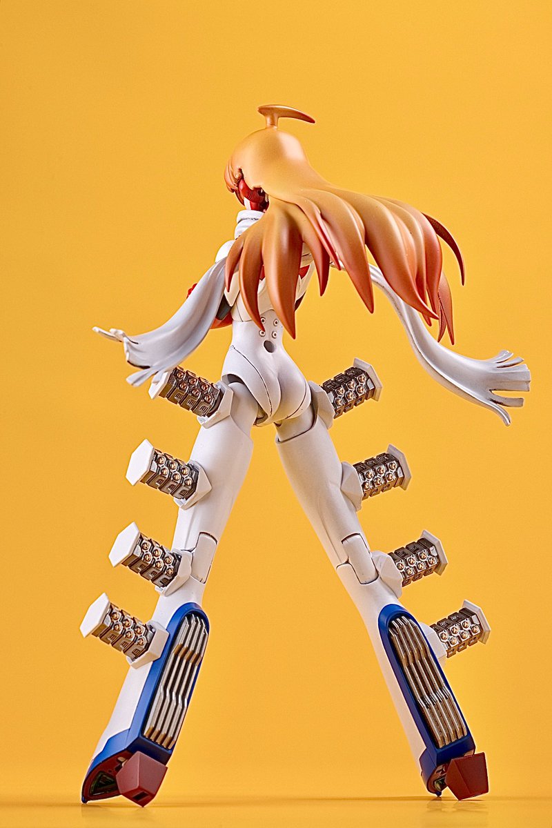 takerunomin's tweet image. MODEROID バスターマシン7号。
髪や肩などの隙間のパテ埋めくらいで大きく手をくわえた所はないですど、いいですね〜😇 ディスヌフはいつでますかグッスマさん？？
撮影:Nineさん@evolve910 

#MODEROID 
#トップをねらえ2