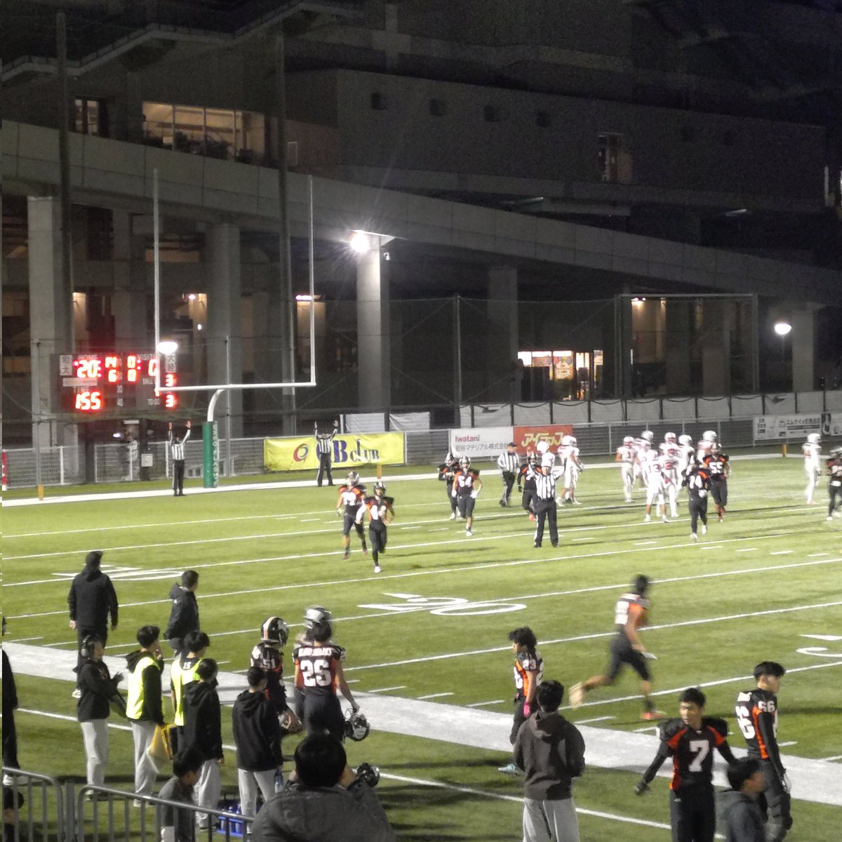 oc_comie's tweet photo. エグっ!!
大経大の神パントで自陣1yd3rdダウンまで追い込まれながらもオプションを駆使し、2minタイムアウトも使ってエンドゾーンまでドライブっ!!
TFPキックも成功!!
#MkTaxiFieldExpo
#KCAFL #Div3A
#和歌山大学ブラインドシャークス
#大阪経済大学ボンバーズ
和歌山大 21 - 0 大経大 https://t.co/NAhpcRoINB