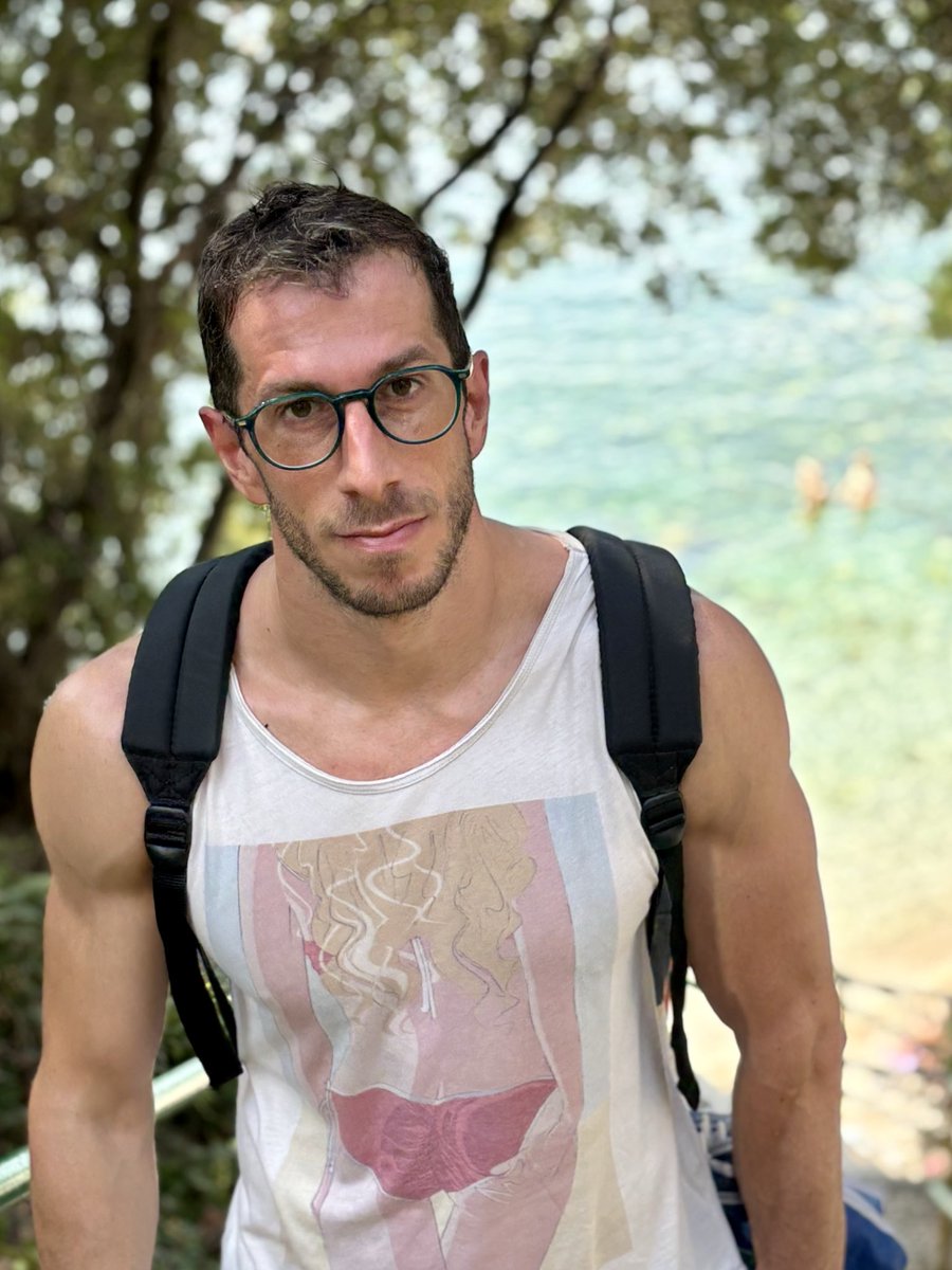 Luchì🦈 tweet media