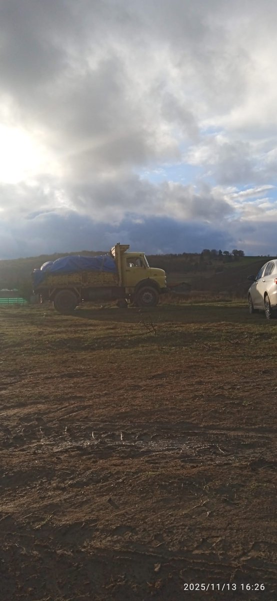 Karabük ili Eflani ilçesi Kadıoğlu köyünde ne oldu? <a href="/TCKulturTurizm/">T.C. Kültür ve Turizm Bakanlığı</a> <a href="/MehmetNuriErsoy/">Mehmet Nuri Ersoy</a> ???? <a href="/KarabukValiligi/">T.C. Karabük Valiliği 🇹🇷</a> bu bölge sit alanı iken çok kısa bir süre önce tarafınızdan sit alanı olmaktan çıkarıldı mı? Ertesi gün bir iş adamı iş makineleri ile bölgeye girip tarihi eserleri çıkarıp