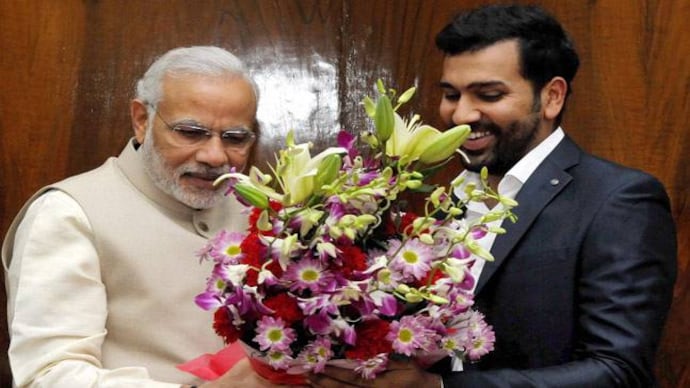 लीडर रोहित शर्मा और लीडर नरेंद्र मोदी में एक अजीब-सी समानता है…
एक ने इतनी IPL ट्रॉफियाँ जीतीं, और दूसरे ने इतनी सीटें,
कि विपक्ष को लगने लगा —
“यार ये मैच और चुनाव दोनों ही फिक्स तो नहीं?” 😹

#RohitSharma  #NarendraModi