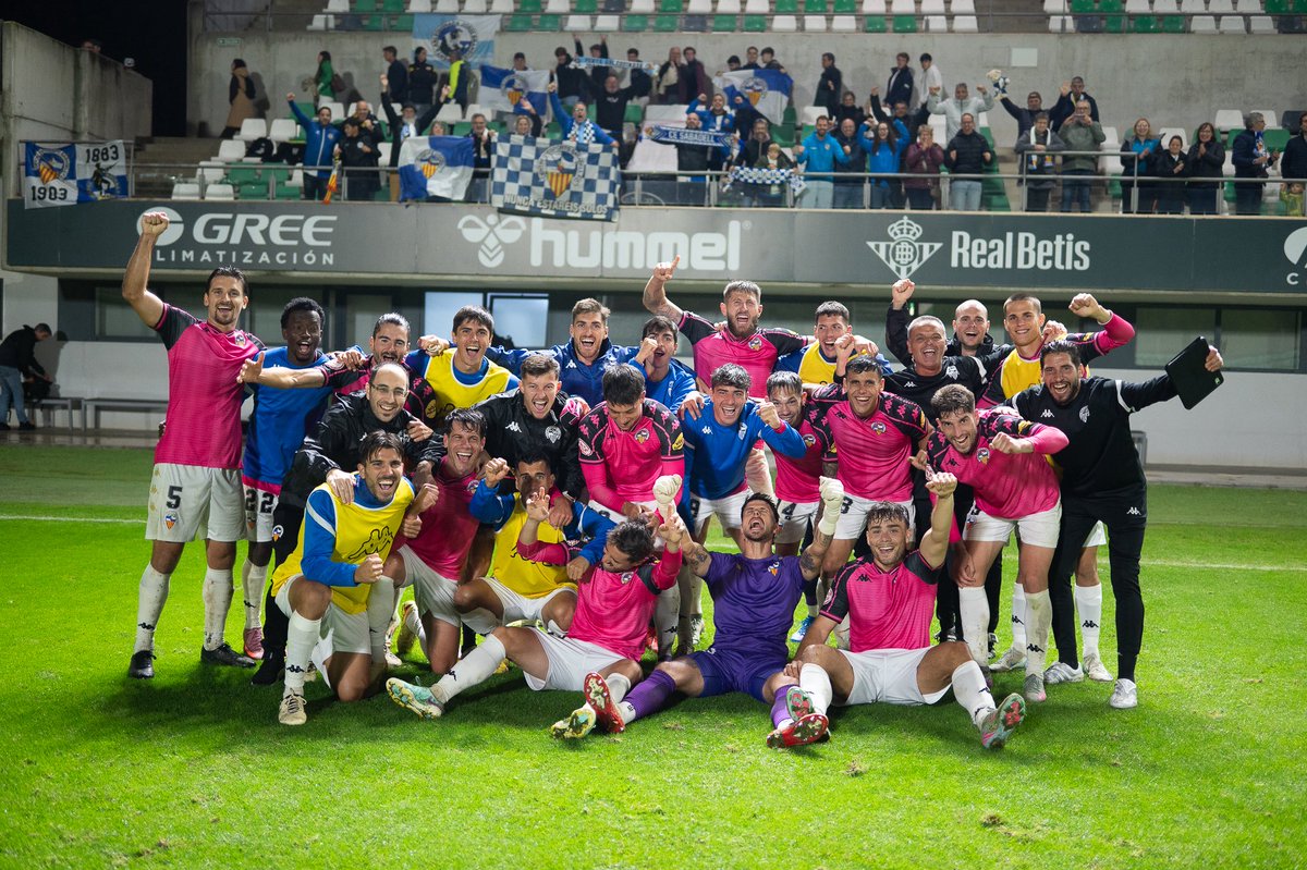 La temporada pasada militaban en 2RFEF.

A día de hoy, no pierden un partido desde el 20 de abril, y en la Nova Creu Alta desde el 23 de febrero.

Lo que está haciendo este <a href="/CESabadell/">CE Sabadell 🧅</a> en 1RFEF tiene mucho mérito.