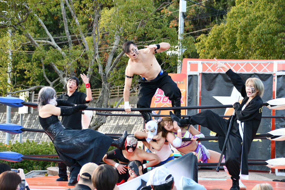 今日の試合しまなみ感謝祭では、地元今治チーム相手に暴れてきたよ🥹またやろうぜ。
そして観光地でもどこでも馴染めるのは伊予魔神軍ならでは❣️今回もいい旅だったなー。
愛媛プロレス次回もお楽しみに！