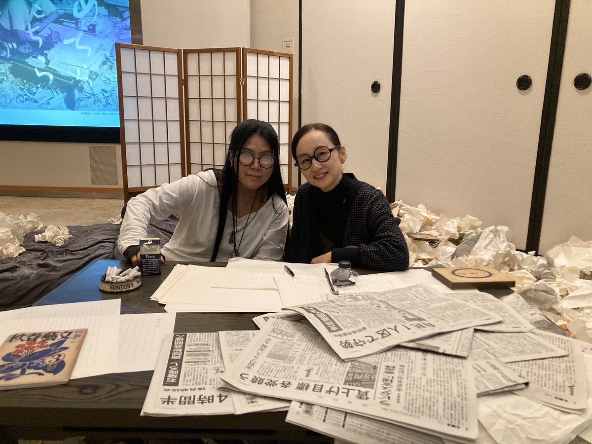 #神奈川近代文学館　#坂口安吾展　記念朗読会　#桜の森の満開の下　ほか
無事に務めることが出来ました
ほっとして、　#中川えりか　さんと安吾先生の部屋でなりきり記念撮影！