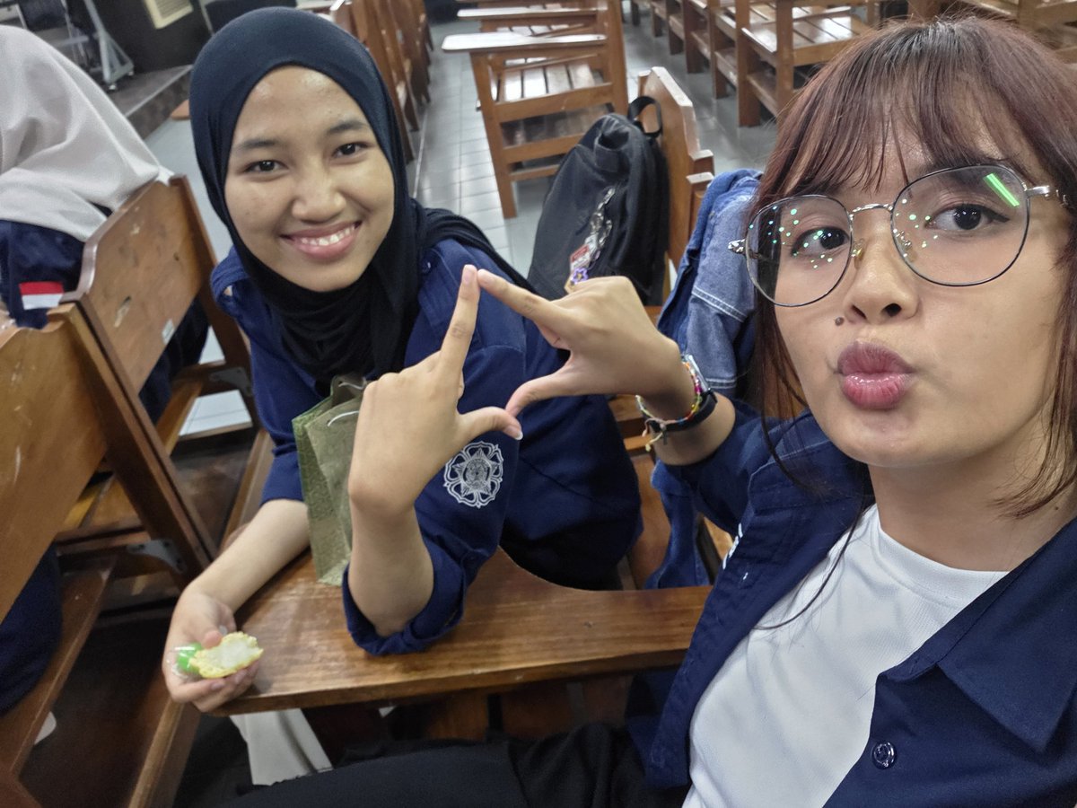 narmengstudy's tweet image. Pos deptour w/ oomf @adnancyue