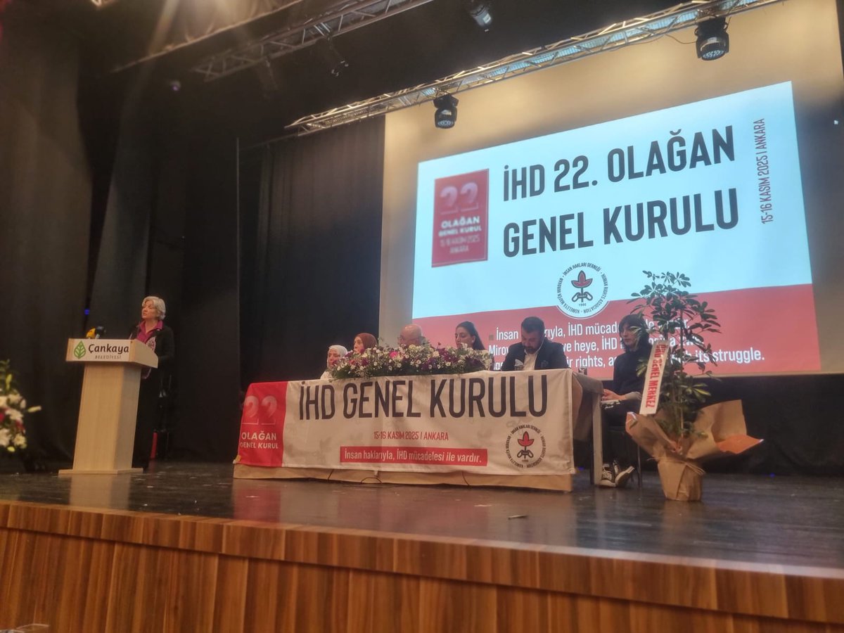 Genel Başkan Yardımcımız Selma Gürkan, Ankara İl Başkanımız Rüstem Kahraman ile beraber İHD Genel Kurulu'na katıldı.