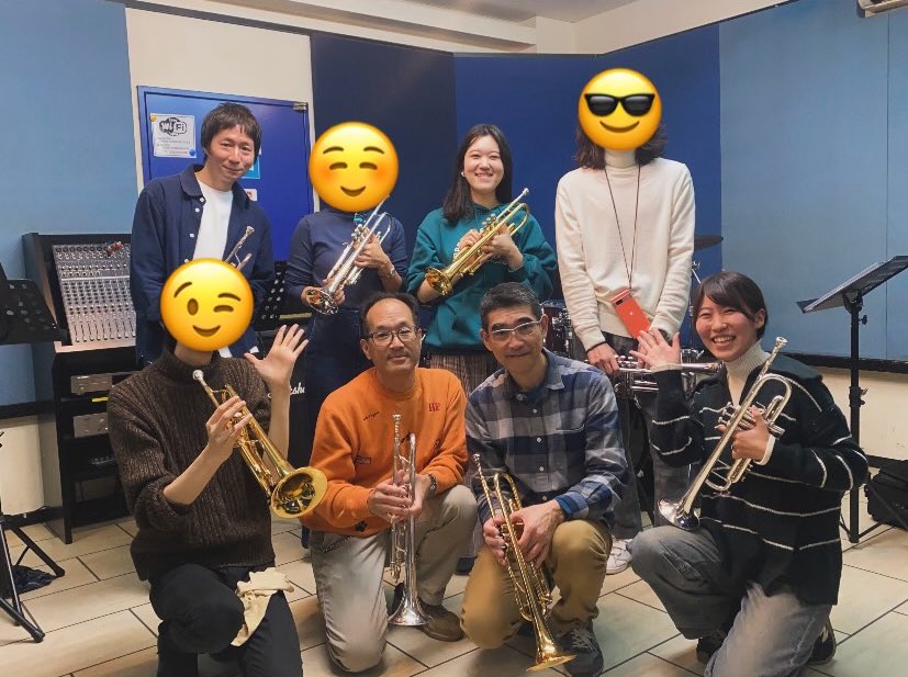 nappa_1205's tweet image. 初心者向けのトランペットアンサンブルのワークショップを開催しました🎺

毎回熱心にレッスンに通ってくださる生徒さんたちと楽しいイベントができて嬉しかったです！
ありがとうございました！