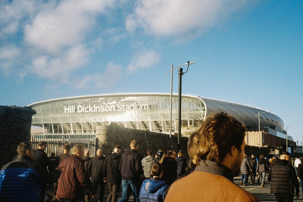 l0ujade's tweet image. everton away 2023 / everton away 2025

both shot on kodak gold with an olympus mju