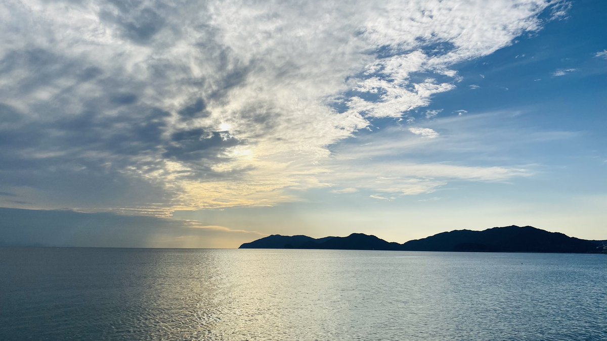 memoryintheblue's tweet photo. 「きみの　こころの
　おとをきいたひ」

original
music&amp;lyrics
by Emoul

youtube

↓

https://t.co/W0irR52MLo

#きみのこころのおとをきいたひ
#originalmusic
#originallyrics
#Emoul https://t.co/yuQpmgx2pP