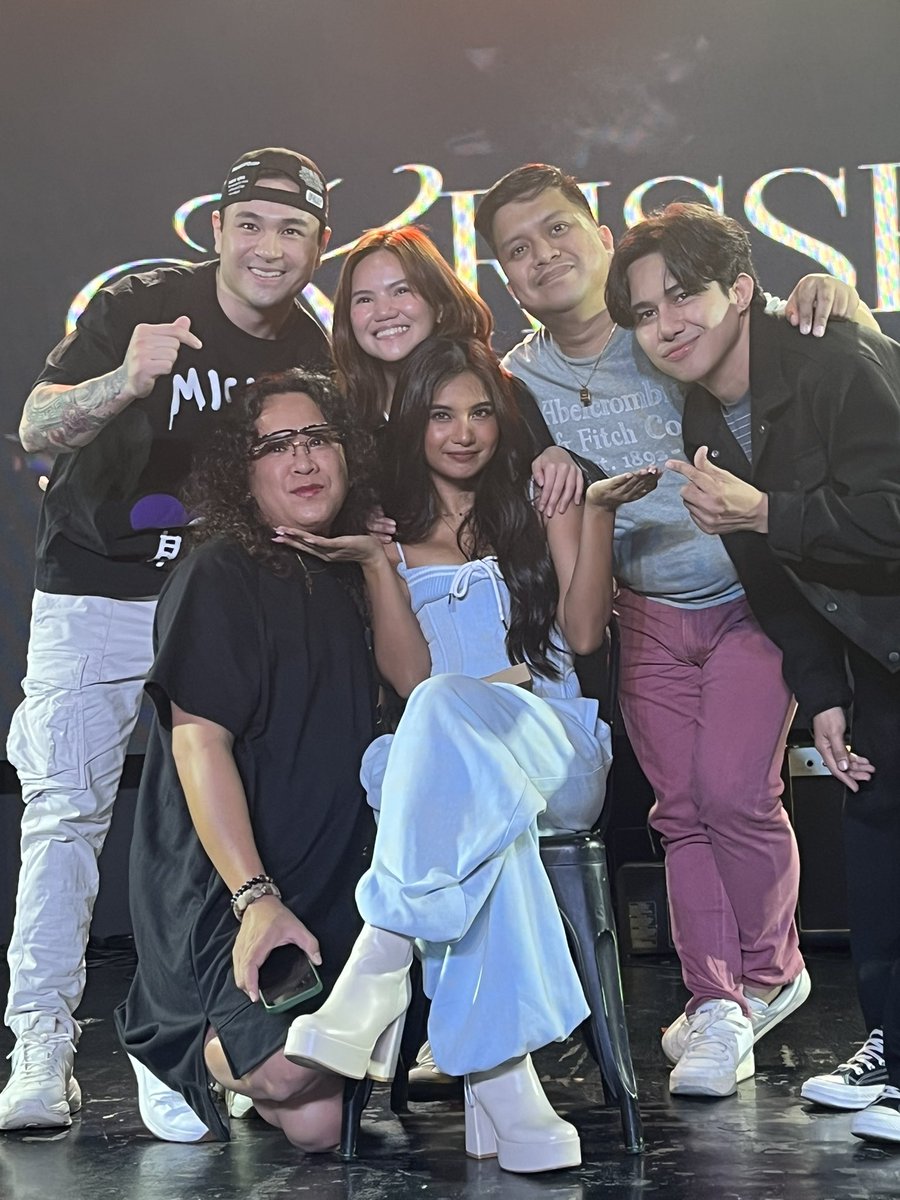 msqnacia's tweet photo. PSII Family

 #ParaSaBrokenhearted https://t.co/CtjgWba5Md