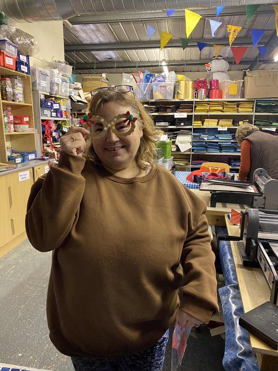 WScrapstore's tweet photo. @KingsAwardVS Wiltshire Scrapstore are truly honoured to receive such an amazing reward. 
A huge thank you for the recognition of the hard work and dedication of our 80 amazing volunteers, who dedicate 600 hours a week, to help keep our charity going. 
#KAVS2025 https://t.co/IMvVpjx8ih