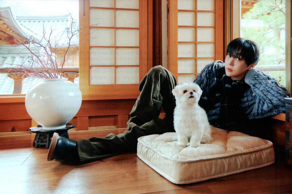 SCAN
ELLE 2025년 11월호 vol.2

#승관 #SEUNGKWAN #부끄 #bookkeu