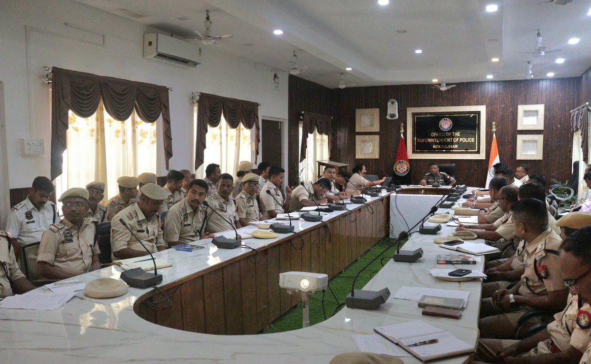 Kokrajhar Police held a crime review session today,focusing on better coordination, swift investigation,and stronger action against the crime perpetrators, ensuring safety and safety remains our top priority.
<a href="/himantabiswa/">Himanta Biswa Sarma</a>
<a href="/CMOfficeAssam/">Chief Minister Assam</a>
<a href="/DGPAssamPolice/">DGP Assam</a>
<a href="/assampolice/">Assam Police</a>
<a href="/HardiSpeaks/">Hardi Singh</a>