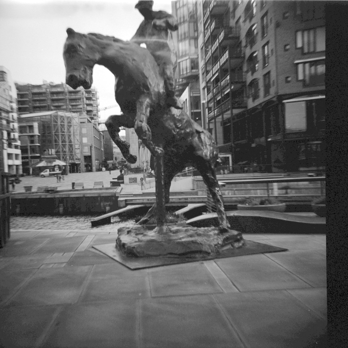 ALassetur's tweet image. Tourist, Oslo. By the waterfront in the city centre — a quiet moment with light, movement, and a touch of urban atmosphere.

95712451
#Tourist #Oslo #Norway #lassetur