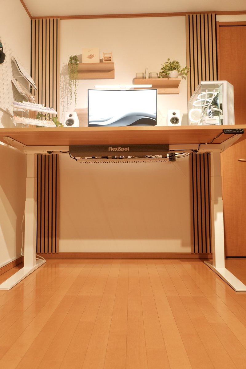 konamon0123's tweet image. 【#PR】
今回FlexiSpot(@FlexiSpot_JP )様より
電動昇降デスク「E7H」をご提供いただきました！

✔︎︎︎︎最大耐荷重160kg！
✔︎︎︎︎デュアルモーター搭載で滑らかな動作
✔︎︎︎︎コの字型デザインで強度が高く足元スッキリ
✔︎︎︎︎USBハブ搭載昇降コントローラー…