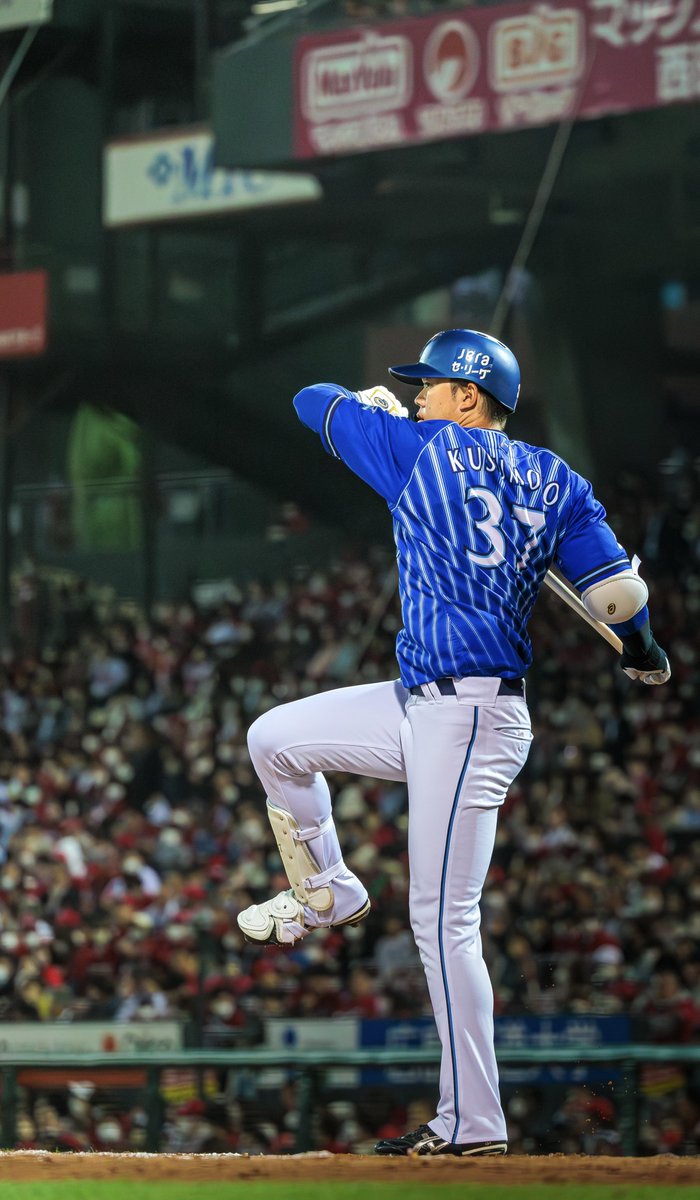 r_t_bay's tweet image. 大好きなルーティン

プロ８年間お疲れさまでした

#楠本泰史  #baystars #タイガース