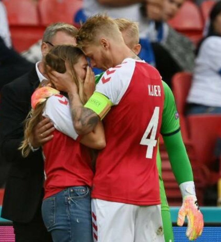 MemoriesMilan's tweet image. &quot;Quando prendi #Modric e #Rabiot porti esperienza, ed è una cosa molto sottovalutata.
Sta tornando ad essere il mio #Milan&quot;.

Ma la grandezza di #Kiaer non va solo descritta in campo.
Fu lui ad aiutare e proteggere #Eriksen quel giorno con la sua #Danimarca.

Uno di Noi 🔴⚫