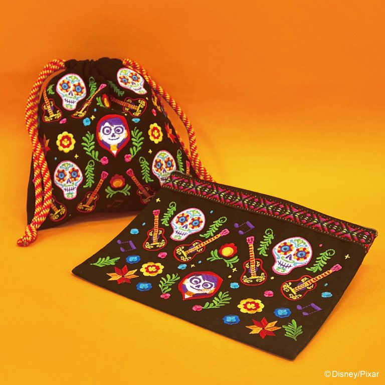 人気映画『トイ・ストーリー』からポーチ付きエコバッグ、『ズートピア』『リメンバー・ミー』からフラットポーチが登場♪
シリコン製ポーチに収納された総柄エコバッグは程よいサイズ感で使い勝手◎
ポーチはファスナータイプでコスメなど小物の収納に便利です。

store.world.co.jp/s/brand/itsdem…