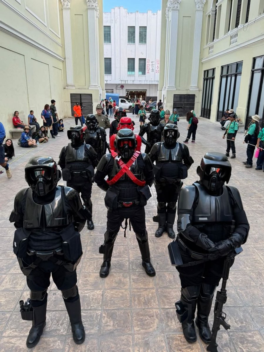 501stSpecOps's tweet image. The Black Sheep of Spec Ops.
The elite of the elites — the Empire’s Search and Destroy team

Captured moments before deployment at 501st Legion Training Day – Mérida 2025

Want your own Spec Ops SND team?
 forum.specops501st.com/forum/74-searc…

#searchanddestroy
#specops #swiftsilentrelentless