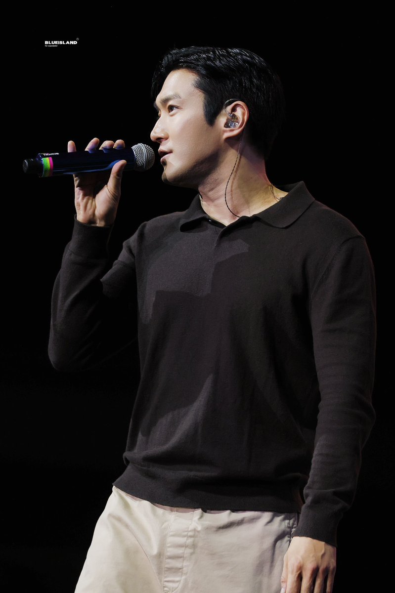 251115
 <SUPER SHOW 10> in TAIBEI DAY2
SOUND CHECK 

#SIWON
 #시원
#최시원 
#슈퍼주니어 
#SUPERJUNIOR