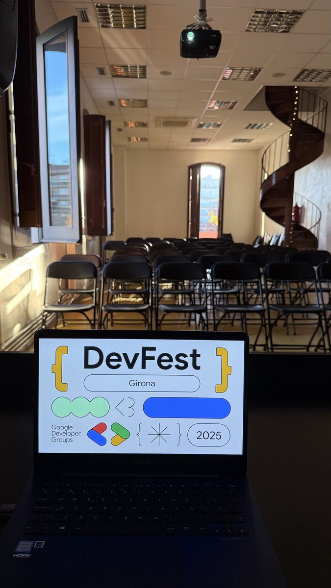 GDGGirona's tweet image. Comencem el #DevFest Girona 2025

#GironaDevFest2025