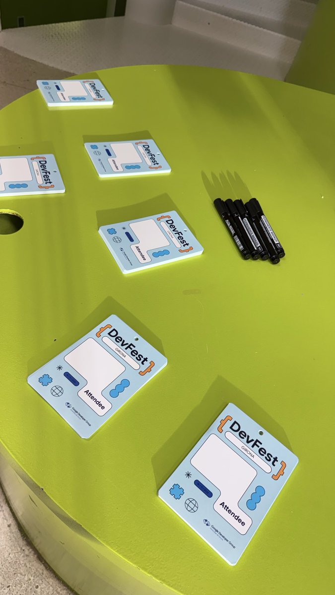 GDGGirona's tweet image. Comencem el #DevFest Girona 2025

#GironaDevFest2025