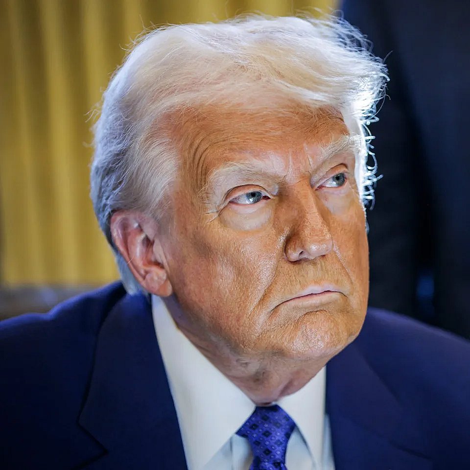 Coinvo's tweet image. HUGE: 🇺🇸 President Trump expects a $20 trillion injection into the U.S. economy in the next 45 days.