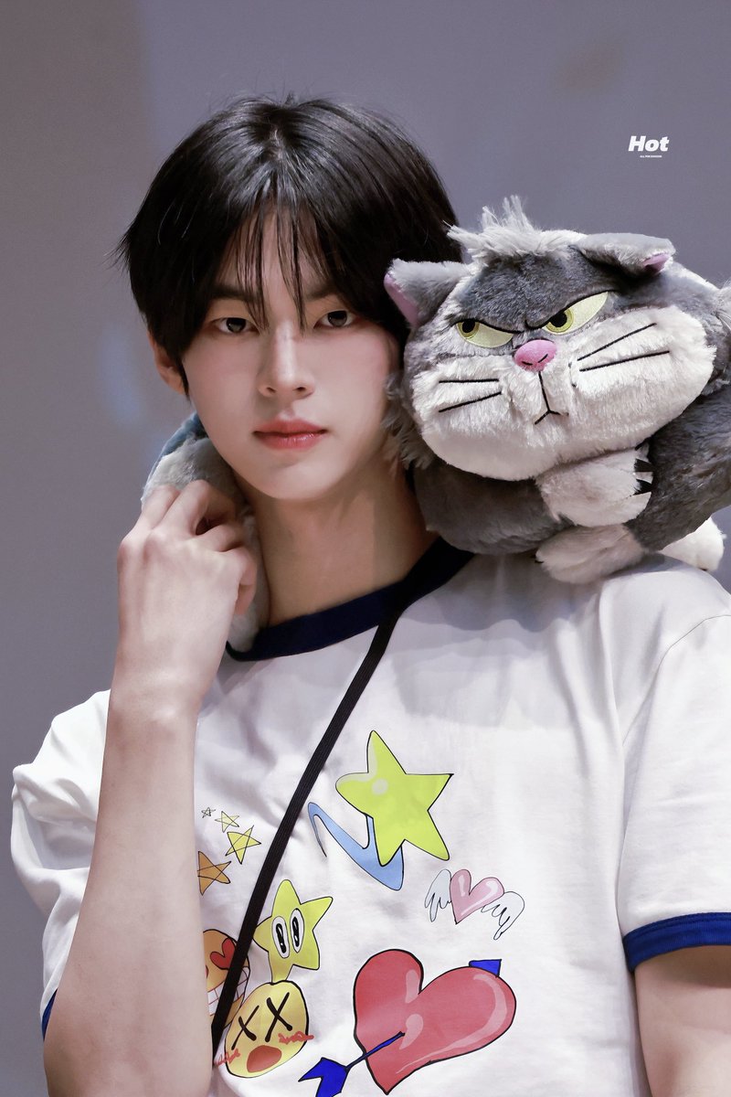 𝐇𝐎𝐓_𝐝𝐡 tweet media