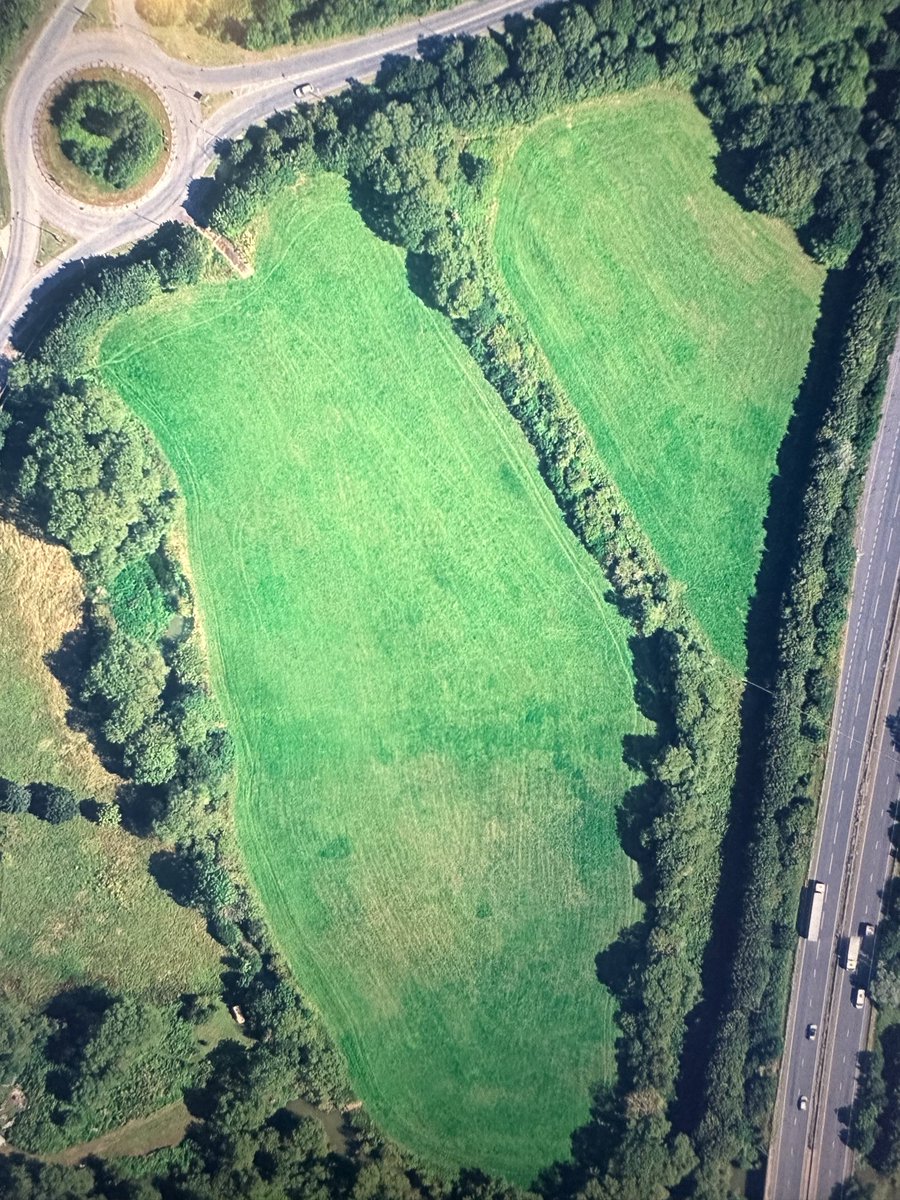 PlebEnforcement's tweet image. This story is bugging me. 

Photo 1: 04/24
Photo 2: 06/24
Photo 3: 07/25

This has all been fly tipped in the last 5 months! No rubbish in any historical aerial photos. 

The site activity began only by June ‘24. It looks like it was prepared for exactly this purpose.