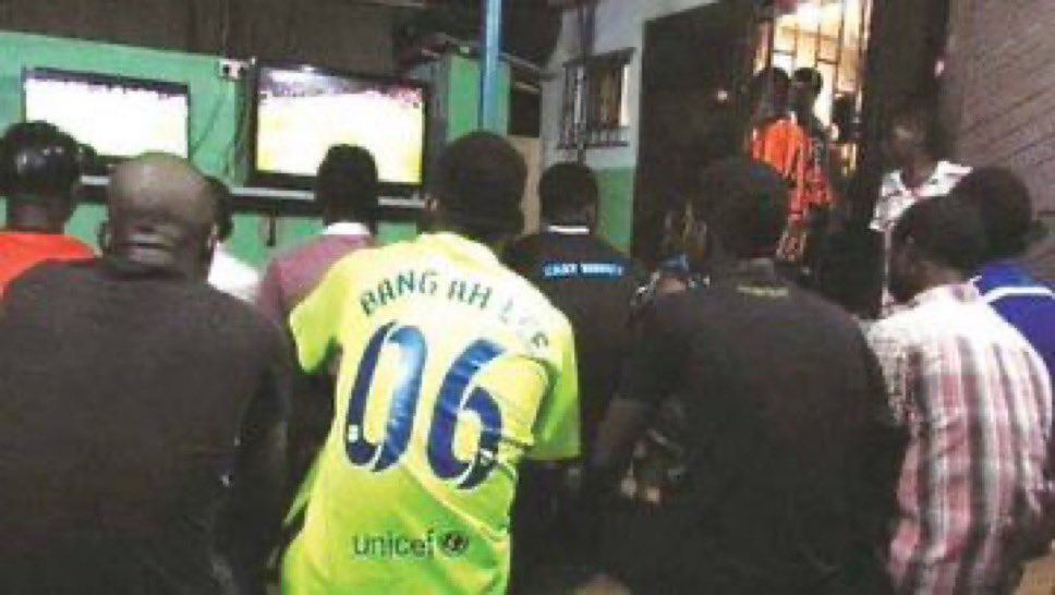 Zerahoneys's tweet image. During Independence Day, it is common for schoolchildren from different states and religions to march together wearing national colors. #OneNationAllFaiths #SharedHope #UnityBeyondReligion