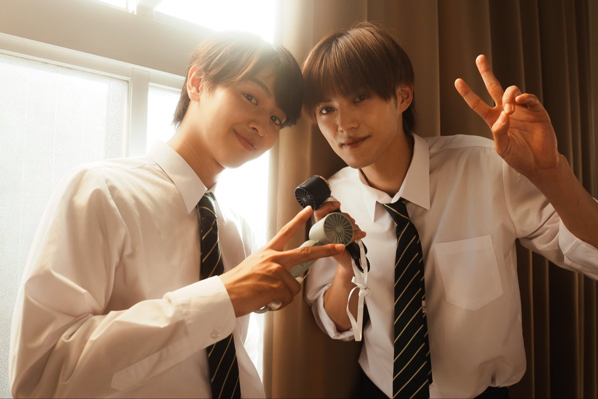 修仲 ブロマイド 複製 サイン入り 渡会細嵩　簡秀吉 簡秀吉 複製サイン入りブロマイド「修学旅行で仲良くないグループに