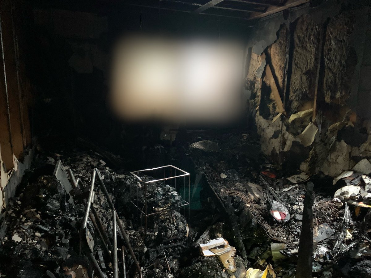 tel_cellphone's tweet image. 【拡散希望】

この度、隣家の延焼により自宅と家財の全てを失いました。現在は親族宅に避難しています。生活必需品や仮住まいを整えるための資金をクラウドファンディングで募っています。匿名でのお願いとなりますが、ご支援やRTで広めていただけると大きな助けになります。
for-good.net/project/1002889