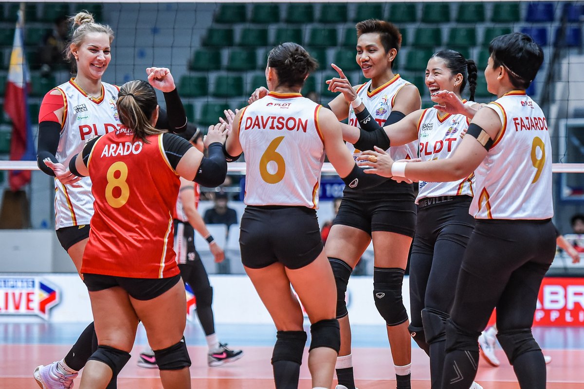 volleytrails's tweet image. JUST IN: The PLDT High Speed Hitters defeated the Chery Tiggo Crossovers in four sets, bringing Chery to the brink of elimination: 26-28, 25-12, 25-16, 25-13!

🇵🇭 #PVLReinforcedConference2025 #PVL2025 
📸 PVL