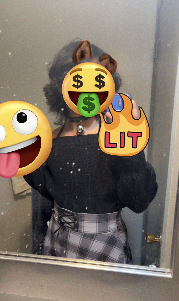 Glamdring glittered white in response #Wizardlife