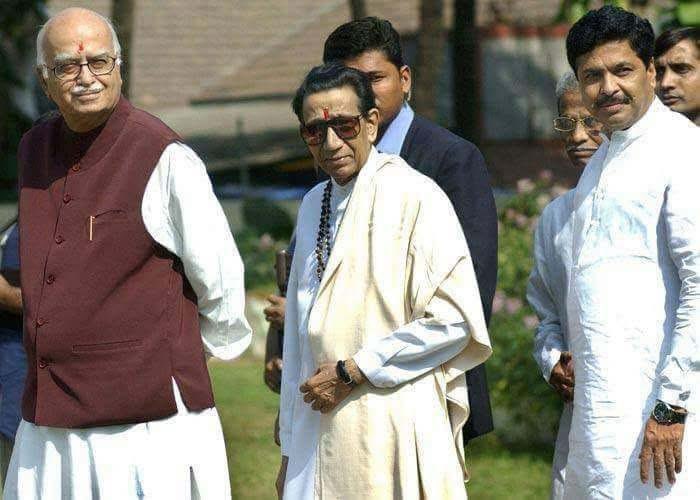 sudhirsukare1's tweet image. बालासाहब ठाकरे जी ने कहा था ज़ब ज़ब कांग्रेस सत्ता से बाहर रहेगी।                   
तब तब वो भारत में गृह युद्ध जैसे हालात पैदा कर सकती है।
#देशद्रोही_कांग्रेस