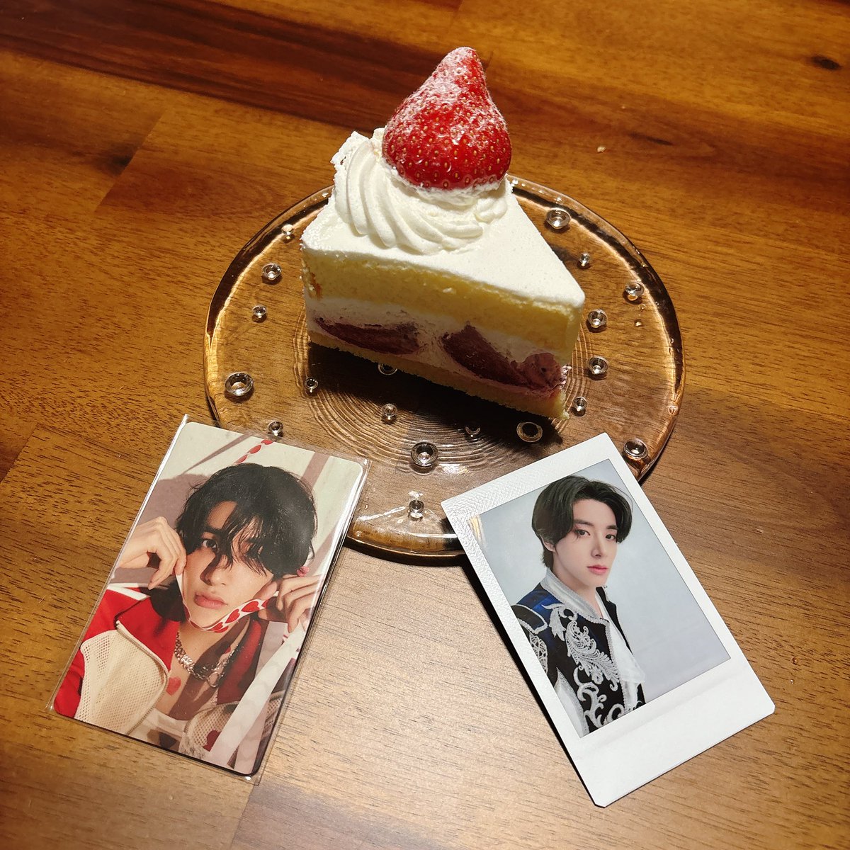 昨日からずっとケーキ食べたかったので。11月生まれの推したちみんな