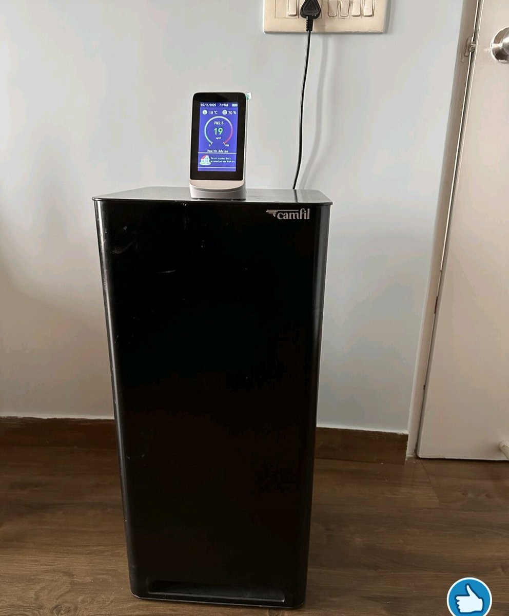 alakshay00's tweet photo. Huge difference between outdoor vs indoor air today:
🌫️ Outside PM2.5: 325 µg/m³
🌬️ Inside with Camfil: Good IAQ

Clean air = Better health + Better focus.
This is why air purification matters.

#CleanAirMatters #Camfil https://t.co/JRO1ad9NZy