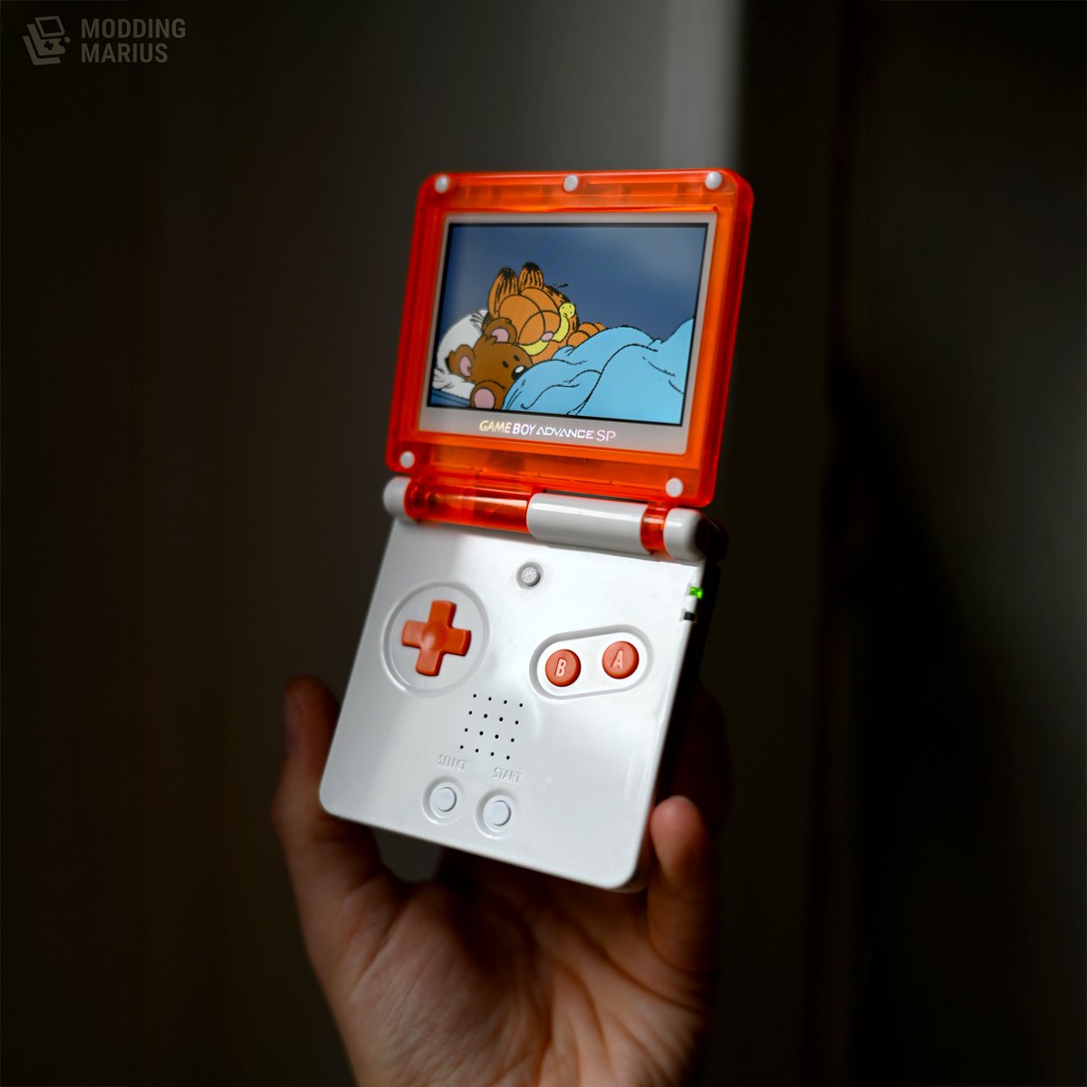 moddingmarius's tweet image. ⚪ 𝗚𝗮𝗺𝗲 𝗕𝗼𝘆 𝗔𝗱𝘃𝗮𝗻𝗰𝗲 𝗦𝗣 🟠

New Nintendo 2DS XL vibes

---⚙️---
- IPS FunnyPlaying
- USB-C
- Batterie Makho
- Mod son
- Sticker de @SakuraRetroModd

🐾