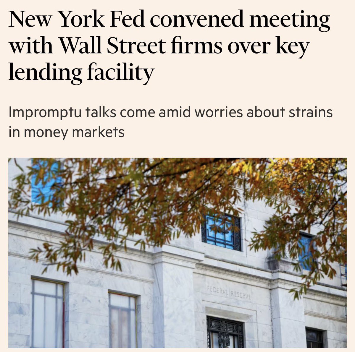 TheRobynHD's tweet image. 🚨 Geheimes Krisentreffen zwischen der Fed und großen Banken!

In New York gab es diese Woche ein geheimes Krisentreffen zwischen der Fed und großen Banken. Warum? Die Märkte, über die sich Banken kurzfristig Geld leihen, zeigen Stresssignale und das ist ein ernstes Warnzeichen.…