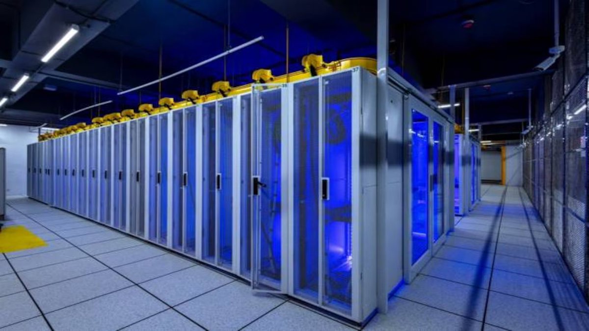 amaravatinews24's tweet image. 𝐀𝐧𝐚𝐧𝐭 𝐑𝐚𝐣 𝐂𝐥𝐨𝐮𝐝 𝐏𝐯𝐭 𝐋𝐭𝐝 𝐬𝐢𝐠𝐧𝐬 𝐌𝐨𝐔 𝐰𝐢𝐭𝐡 𝐀𝐏 𝐭𝐨 𝐝𝐞𝐯𝐞𝐥𝐨𝐩 𝐚 𝐃𝐚𝐭𝐚 𝐂𝐞𝐧𝐭𝐞𝐫 + 𝐈𝐓 𝐏𝐚𝐫𝐤 𝐢𝐧 𝐀𝐧𝐝𝐡𝐫𝐚 𝐏𝐫𝐚𝐝𝐞𝐬𝐡.
👨‍💼 8,500 direct jobs👥 7,500 indirect jobs
💼 Company: Anant Raj Ltd (via subsidiary Anant Raj Cloud Pvt Ltd –…