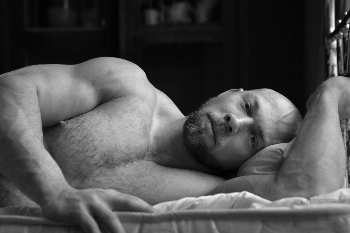 Tenderness with Sergey Ya. Visit my Patreon patreon.com/posts/sergey-y…
or my telegram channel t.me/sevagalkinart/…
#mood #coolguy