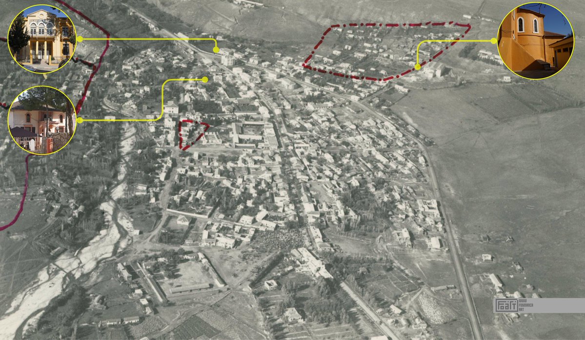 fosmanca's tweet image. 🏛️ Kırıkhan&apos;ın Kent Merkezi  - 1939

Fransız manda döneminde çekilen ve Kırıkhan&apos;ın kent merkezini gösteren bu hava fotoğrafı; hem şehri hem de kültürel mirasların dönemdeki ayrıntılarını bizlere sunuyor.

Kırıkhan Eski Hükümet Konağı (1925–1930):  Fransız mimari üslubunda inşa…