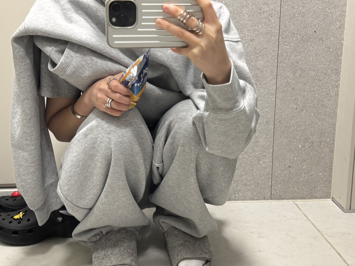 rikipodo's tweet photo. 땀나면ㅈ됨 https://t.co/Zj1L22w4DU