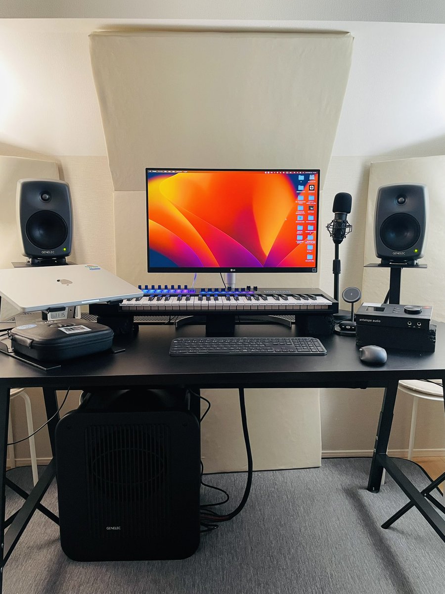 夢にまで見た GENELECモニター(8330A + 7360B)を自分のスタジオに導入しました！ウーファーは理論上19Hz (!!) 〜鳴ってます。あー…最高！より解像度の高い環境で作業できるようになったので、楽曲制作・ミックス・マスタリング・リミックスなど、お仕事お気軽にご相談ください😊🎧  沢山作るぞ〜！🔥