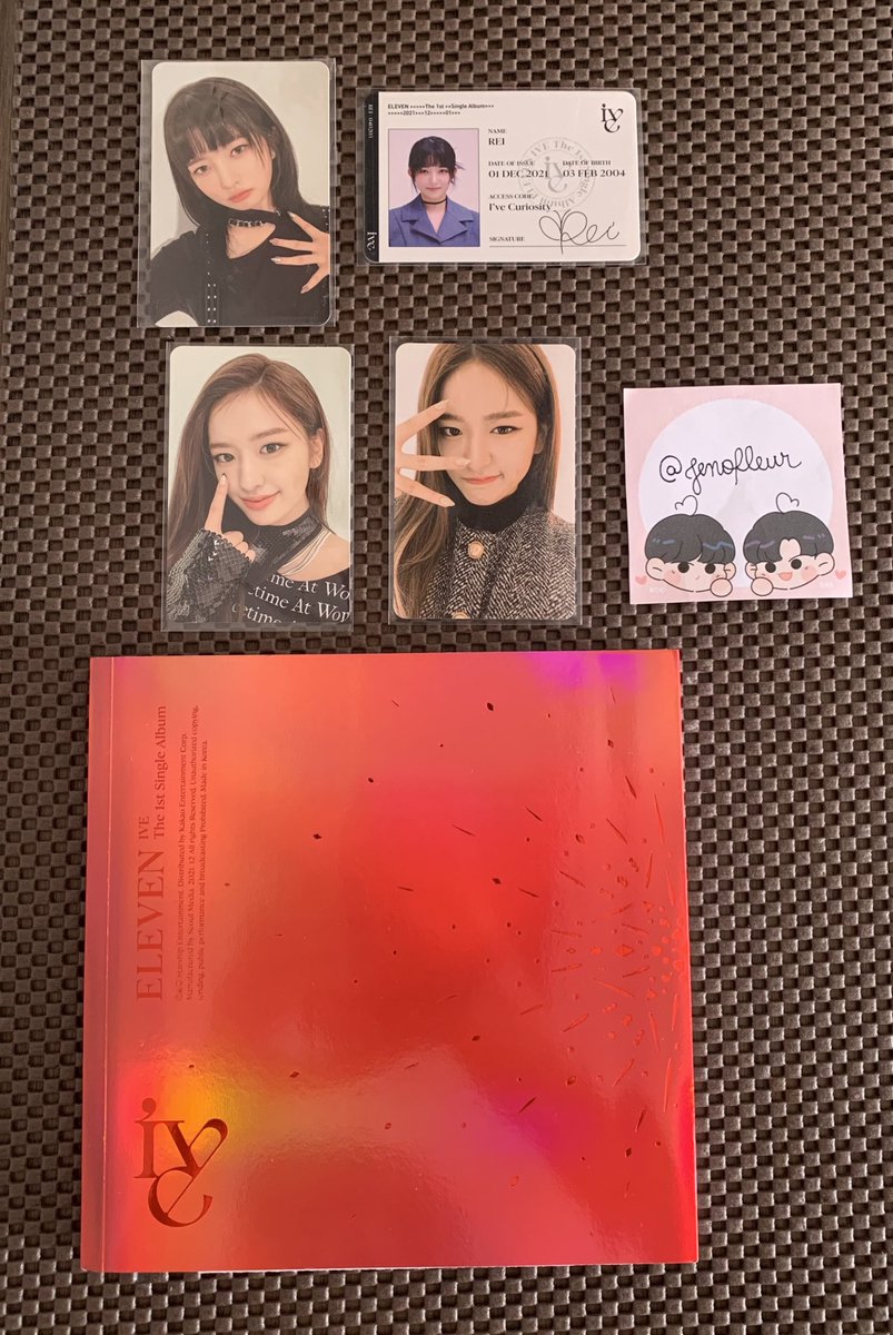 jenofleur's tweet image. VENDO/VENDA 

ÁLBUM IVE ELEVEN - COMPLETO 

• 100 + Frete a calcular 
• Envio a combinar - Se for de SP posso entregar em mãos no metrô! 
• Feedbacks aqui em @jenofleur