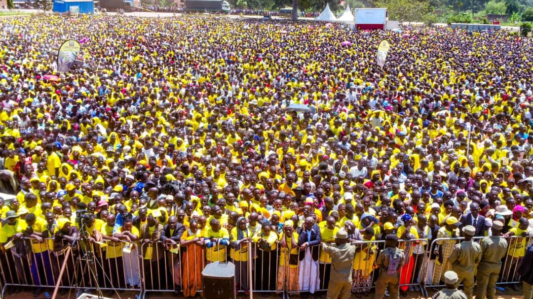 President <a href="/KagutaMuseveni/">Yoweri K Museveni</a> is now in Busia for the final Bukedi Sub-region rally. Omusaja Mzee YKM watabu ela wamanyi.