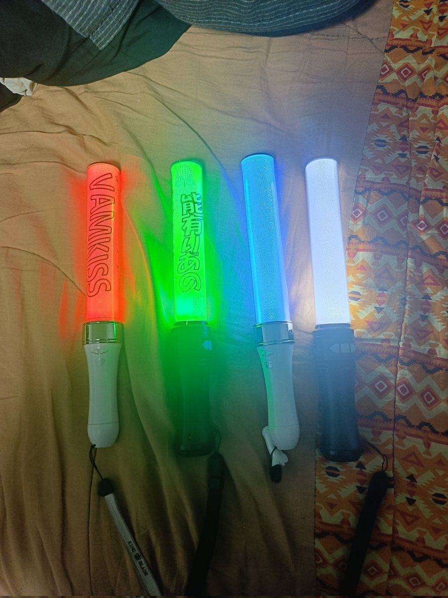 明日のLIVEの準備完了〜ψ(｀∇´)ψ
#VAMKISS