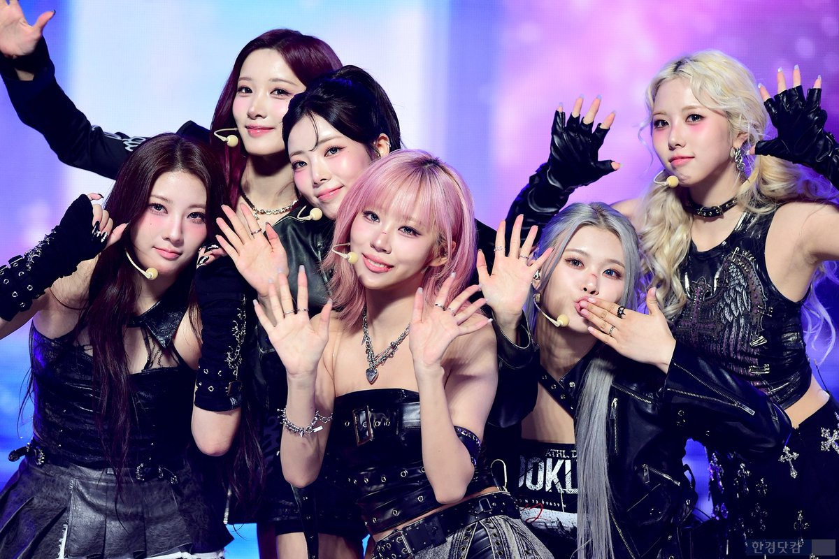 seekified's tweet image. #ThankYouPurpleKiss 💜🫂