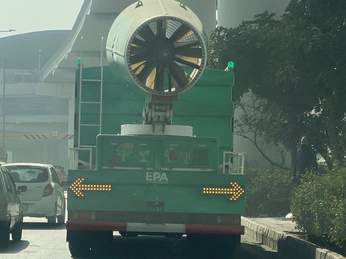 سائنسدانوں سے پوچھنا تھا
کروڑوں روپے انٹی اسموگ گنز پر لگانے سے کیا لاہور کی فضا کچھ بہتر ہوئی ہے ؟