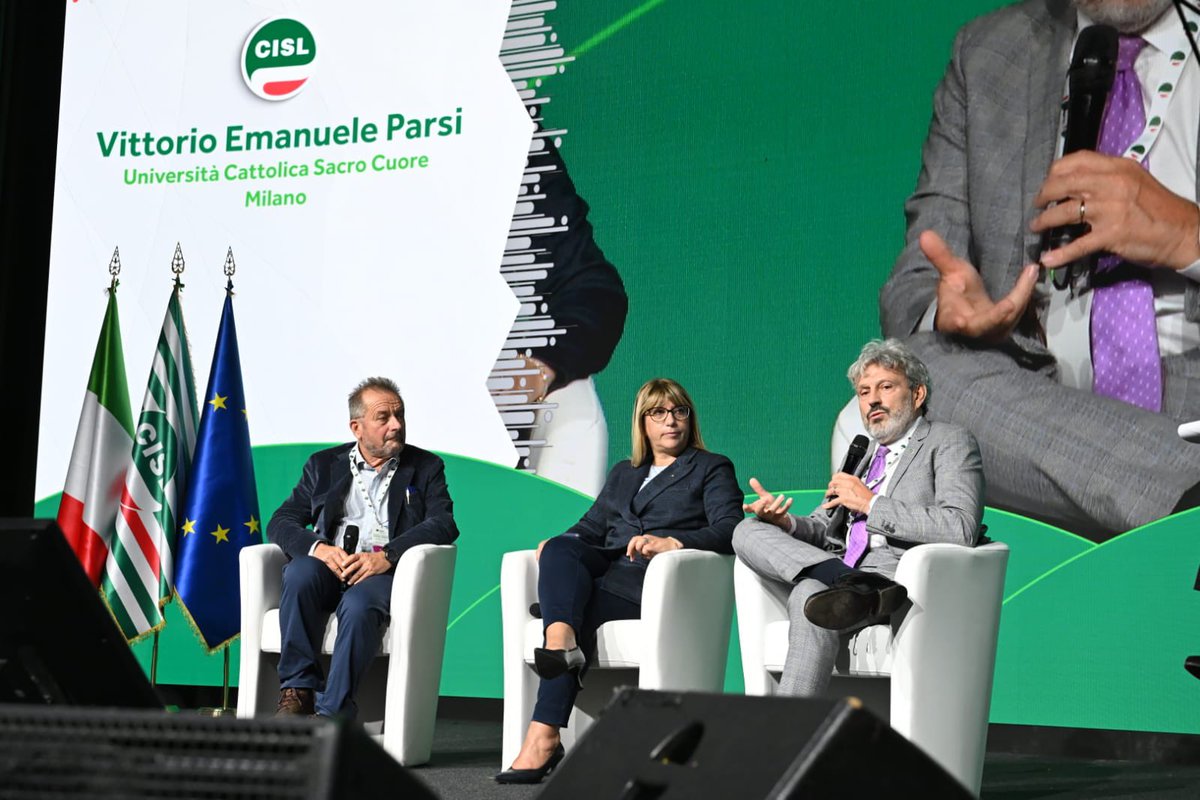 CislNazionale's tweet image. All’Assemblea nazionale #Cisl la  forte testimonianza di #LorenzoCremonesi, inviato di guerra del @Corriere, e le riflessioni di @VEParsi1, Professore ordinario Università del Sacro Cuore di Milano, per una pace sostenibile e duratura.

#MaratonaPerLaPace #CISL